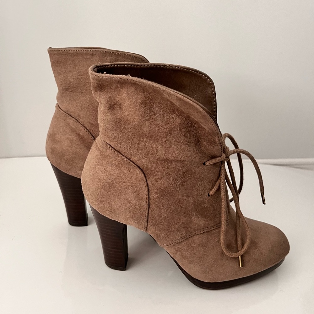Expression Suede Lace up Ankle Boots 3” heels Ladies Chocolate Brown Size 7